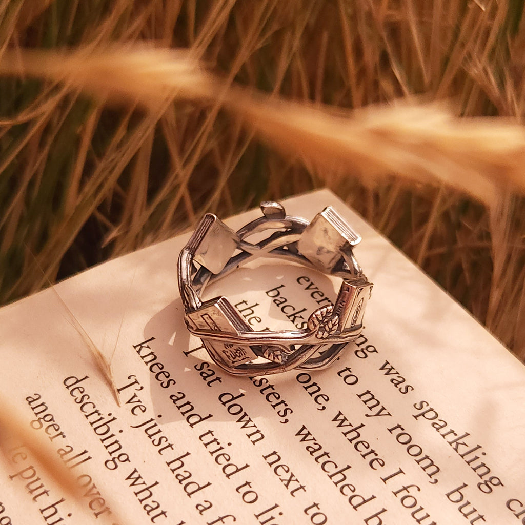Keiko Bee Storyvine Ring