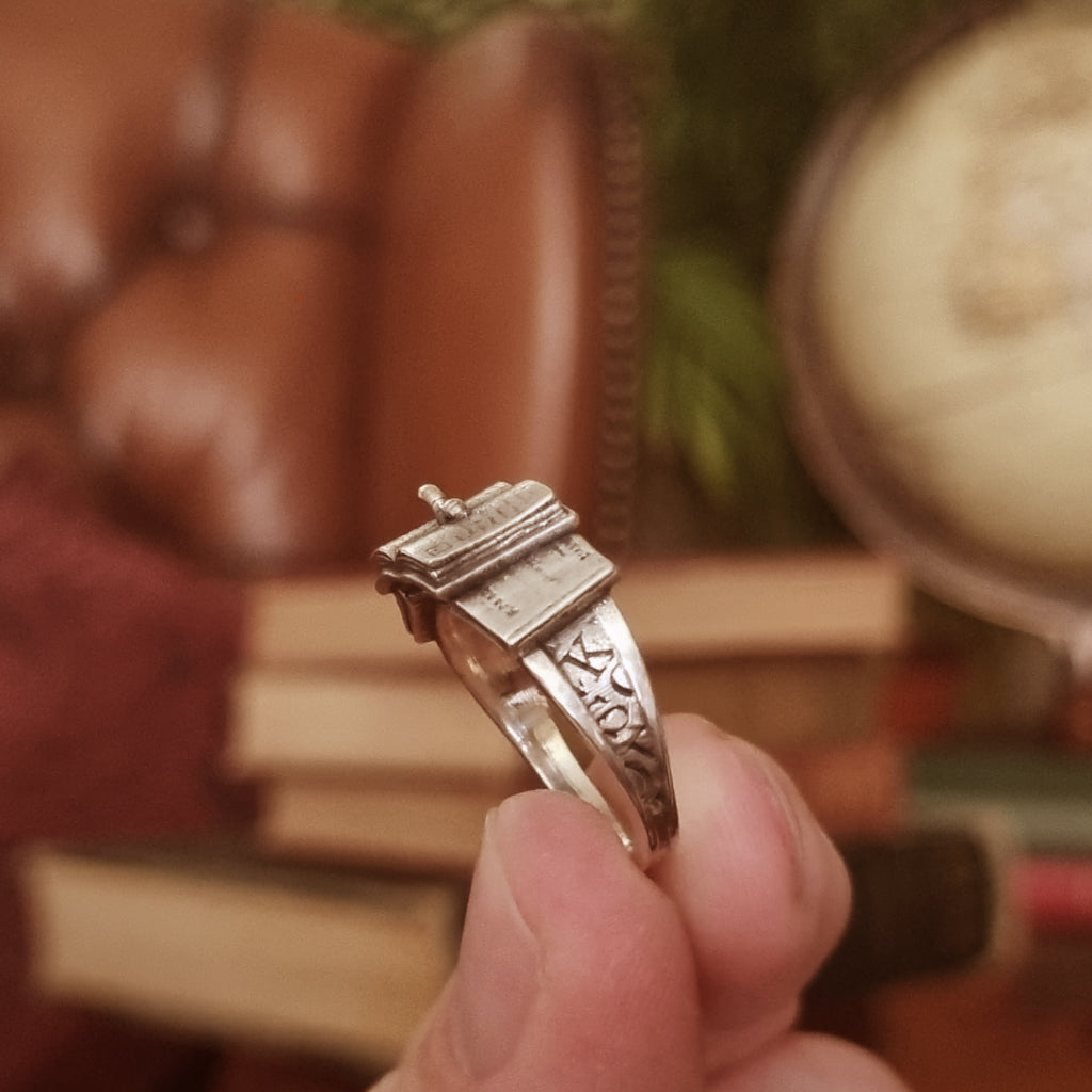 Keiko Bee Bookworm Ring