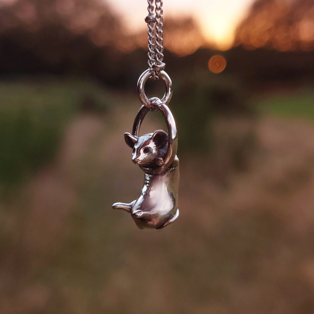 Mouse necklace shop