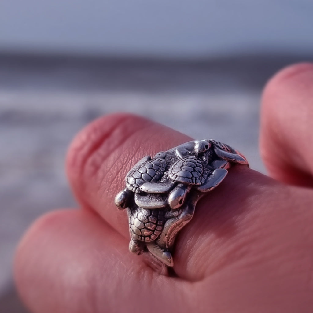 Keiko Bee Baby Sea Turtle Ring