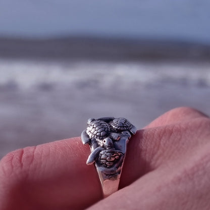 Keiko Bee Baby Sea Turtle Ring